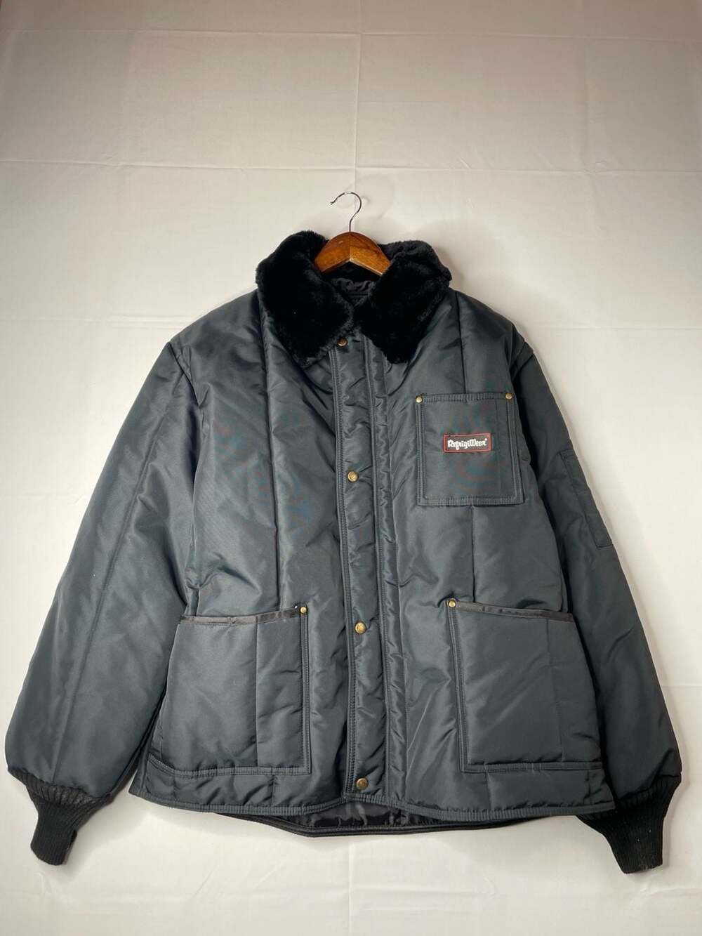 RefrigiWear Style 322 Insulated Black Jacket With Faux Fur Collar X-Large